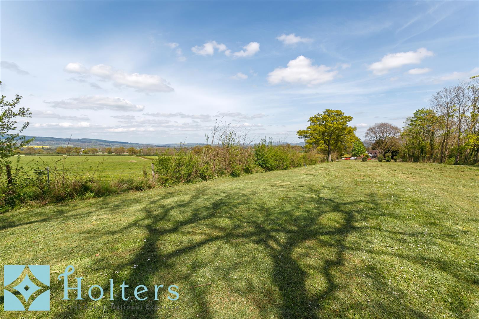 Property in Brimfield, Ludlow, Shropshire, SY8 4NY