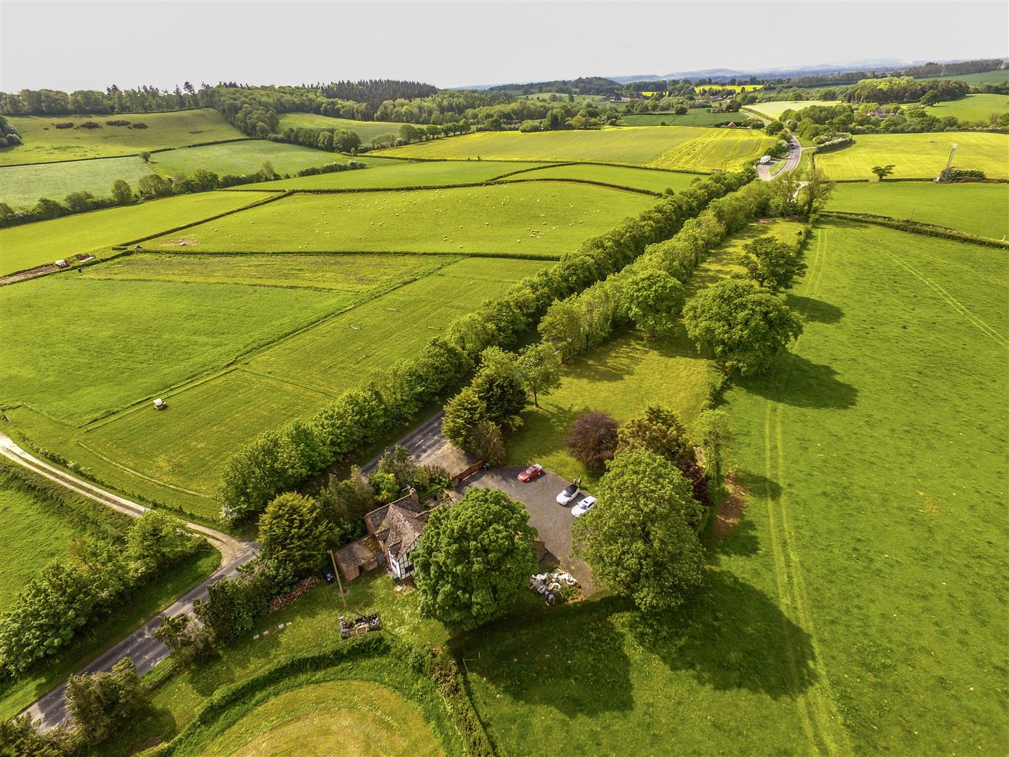 Property in Brimfield, Ludlow, Shropshire, SY8 4NY
