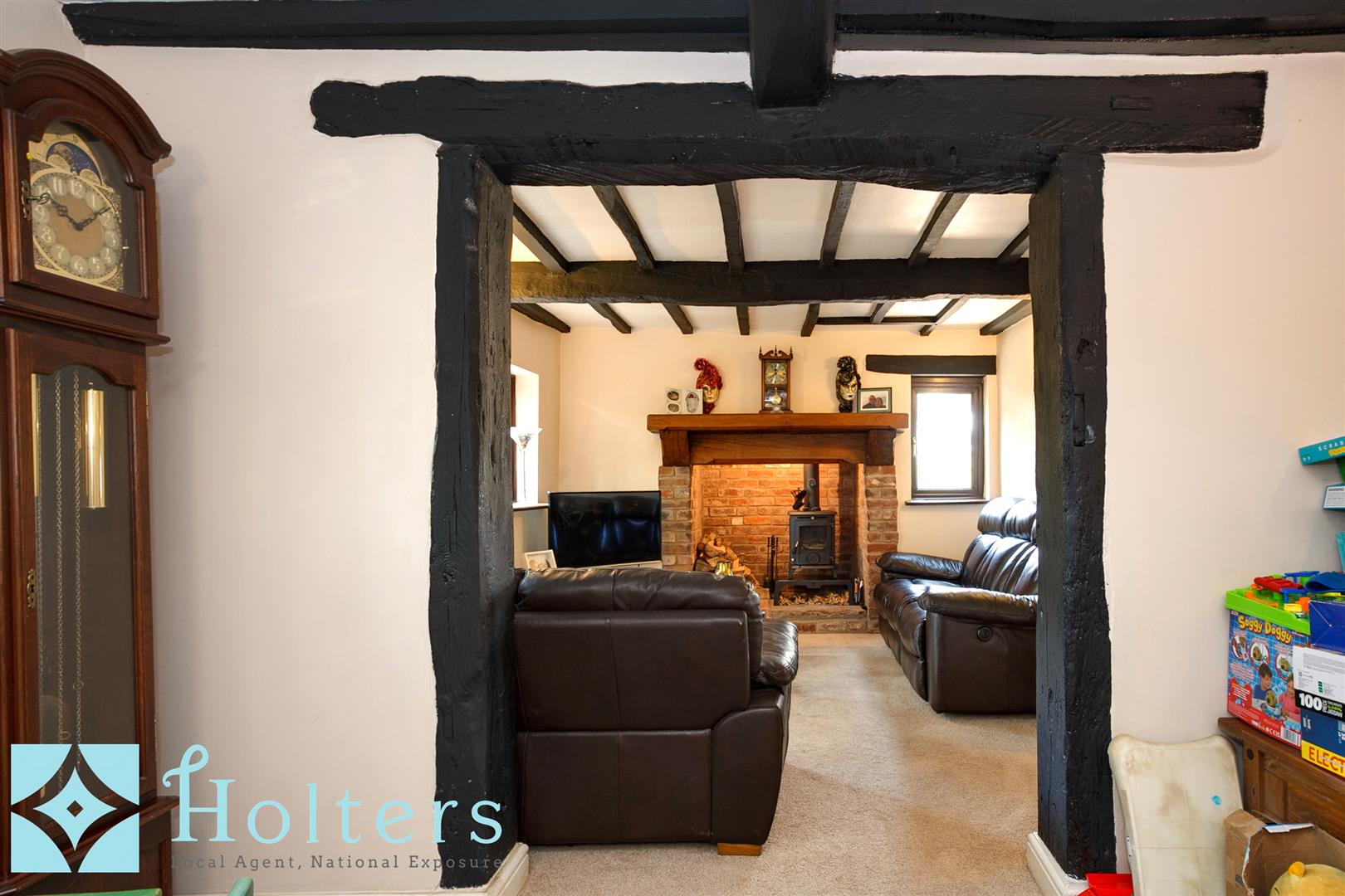 Property in Brimfield, Ludlow, Shropshire, SY8 4NY