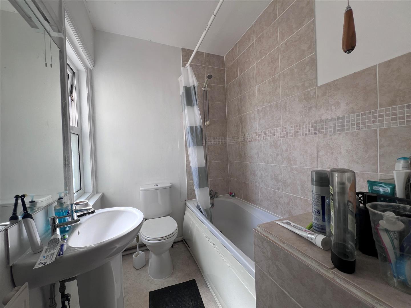 Jubilee Road, Southsea, PO4