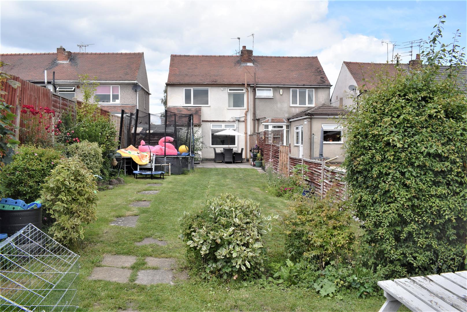 Property in Croft Road, Nuneaton, Warwickshire, CV10 7DP