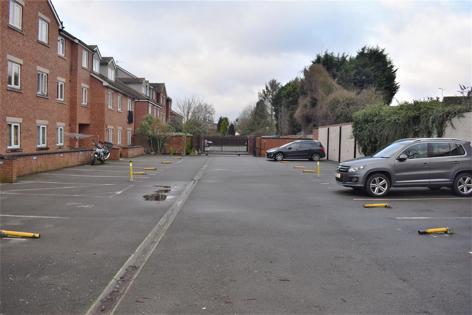 Property in Oakland Mews, Heath End Road, Nuneaton, Nuneaton, CV10 7HQ