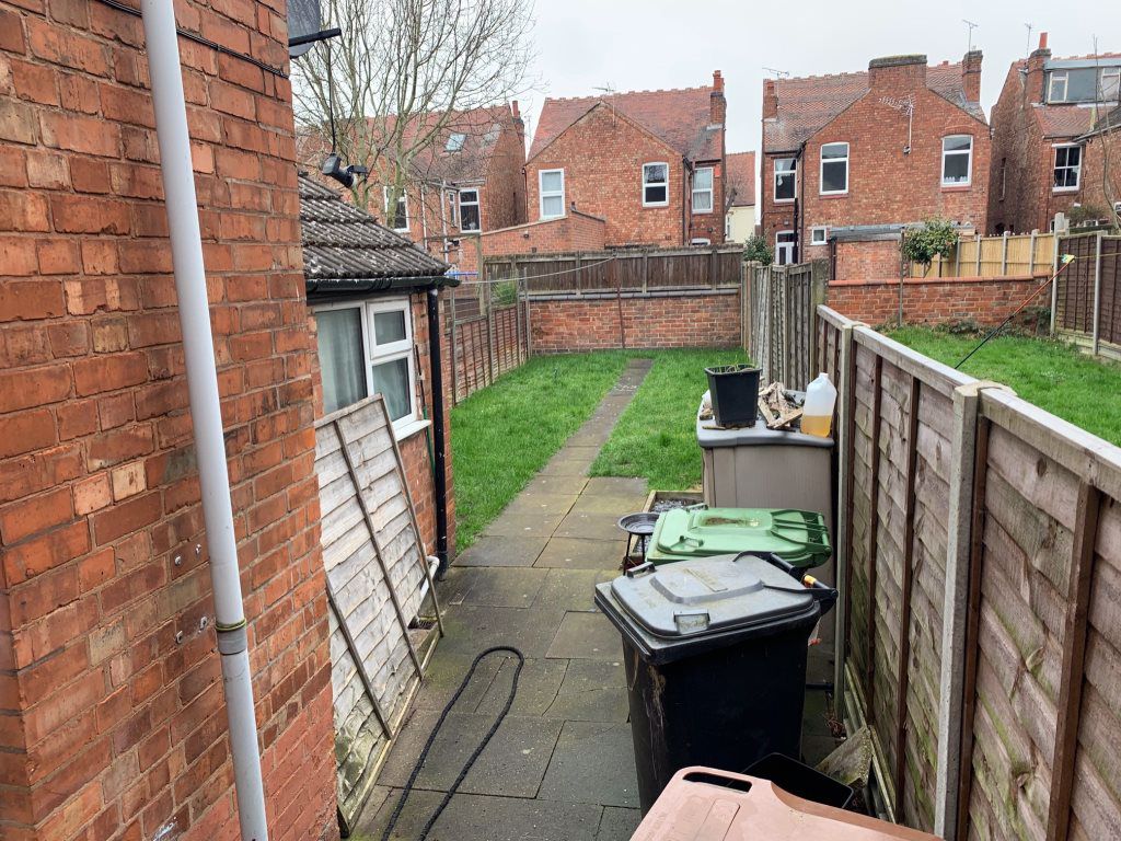 Property in Bracebridge Street, Nuneaton, Warwickshire, CV11 5PB