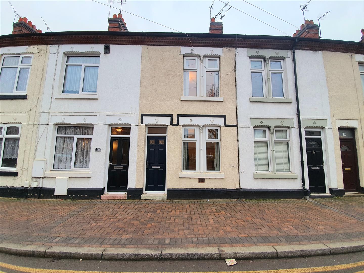 Property in Manor Court Road, Nuneaton, Warwickshire, CV11 5HU