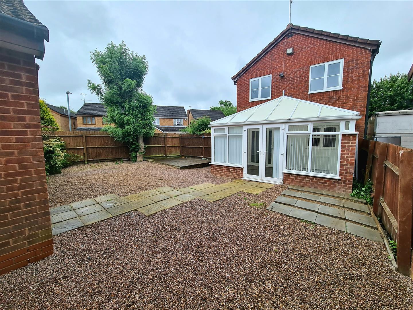 Property in Barons Croft, Poplar Farm, Nuneaton, CV10 9QQ