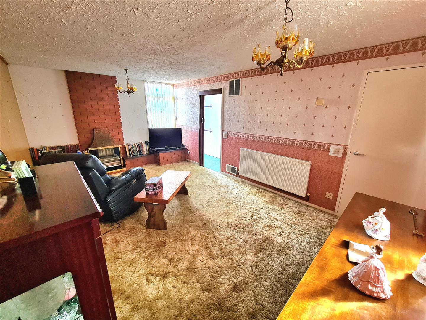 Property in Brendon Way, Grove Farm, Nuneaton, CV10 8NW