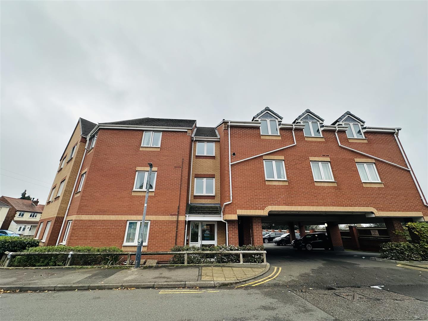 Heath End Road, Nuneaton, CV10 7HA