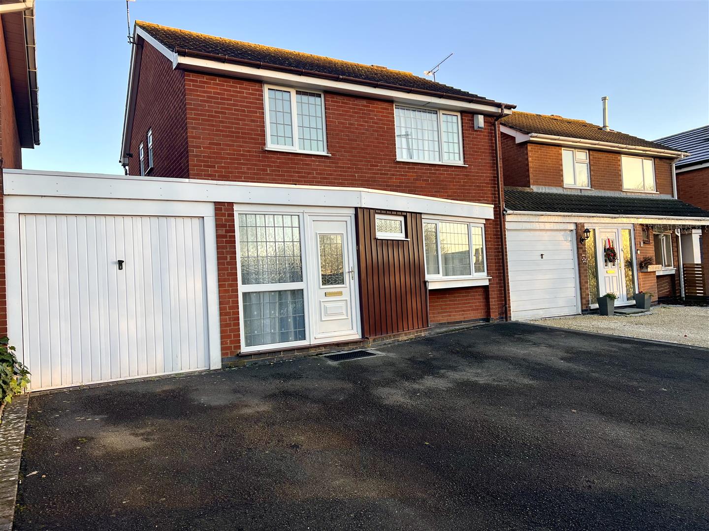 Pallett Drive, St Nicolas Park, CV11 6JA