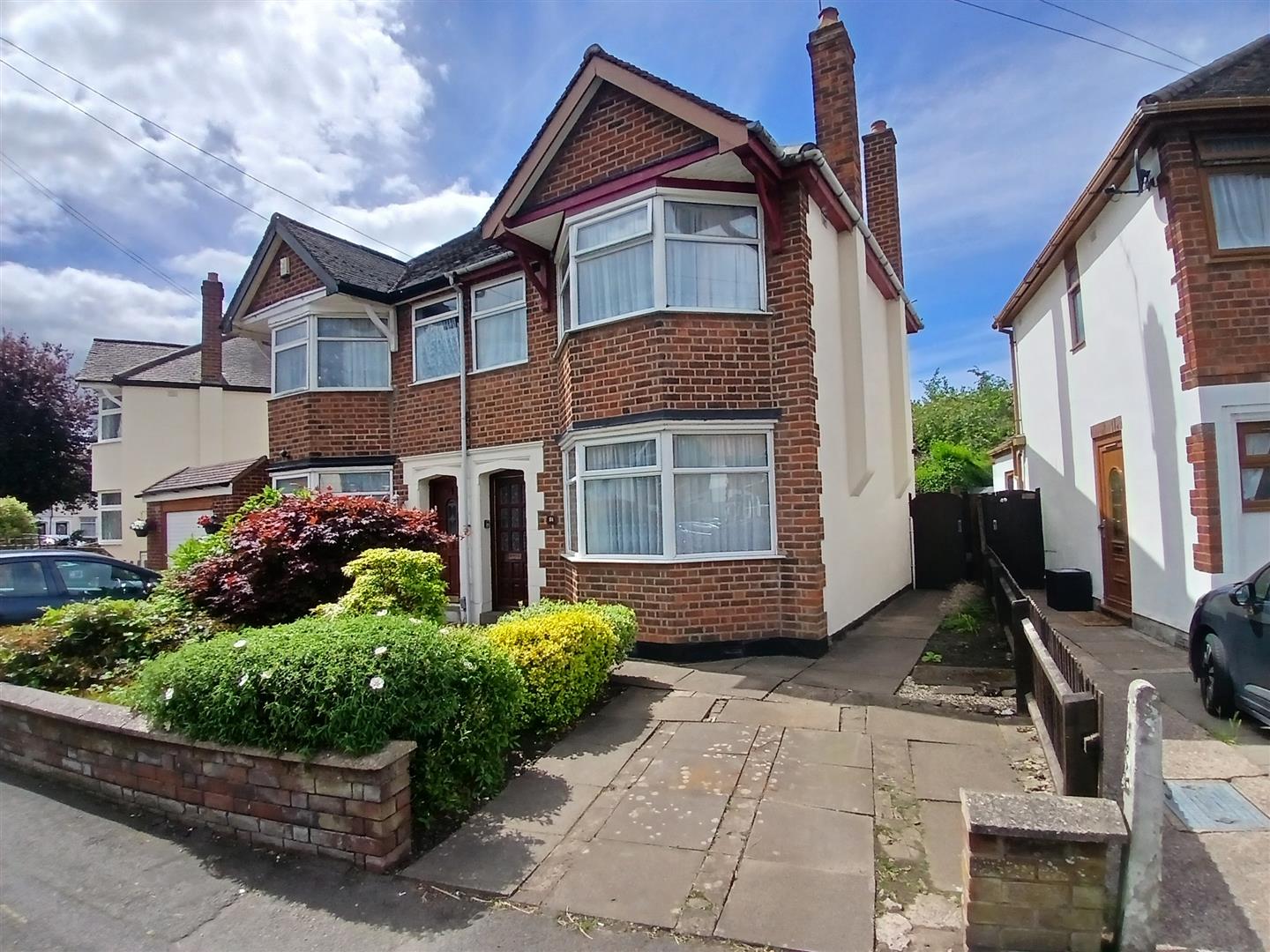 St. Nicolas Road, Nuneaton, CV11 6LB