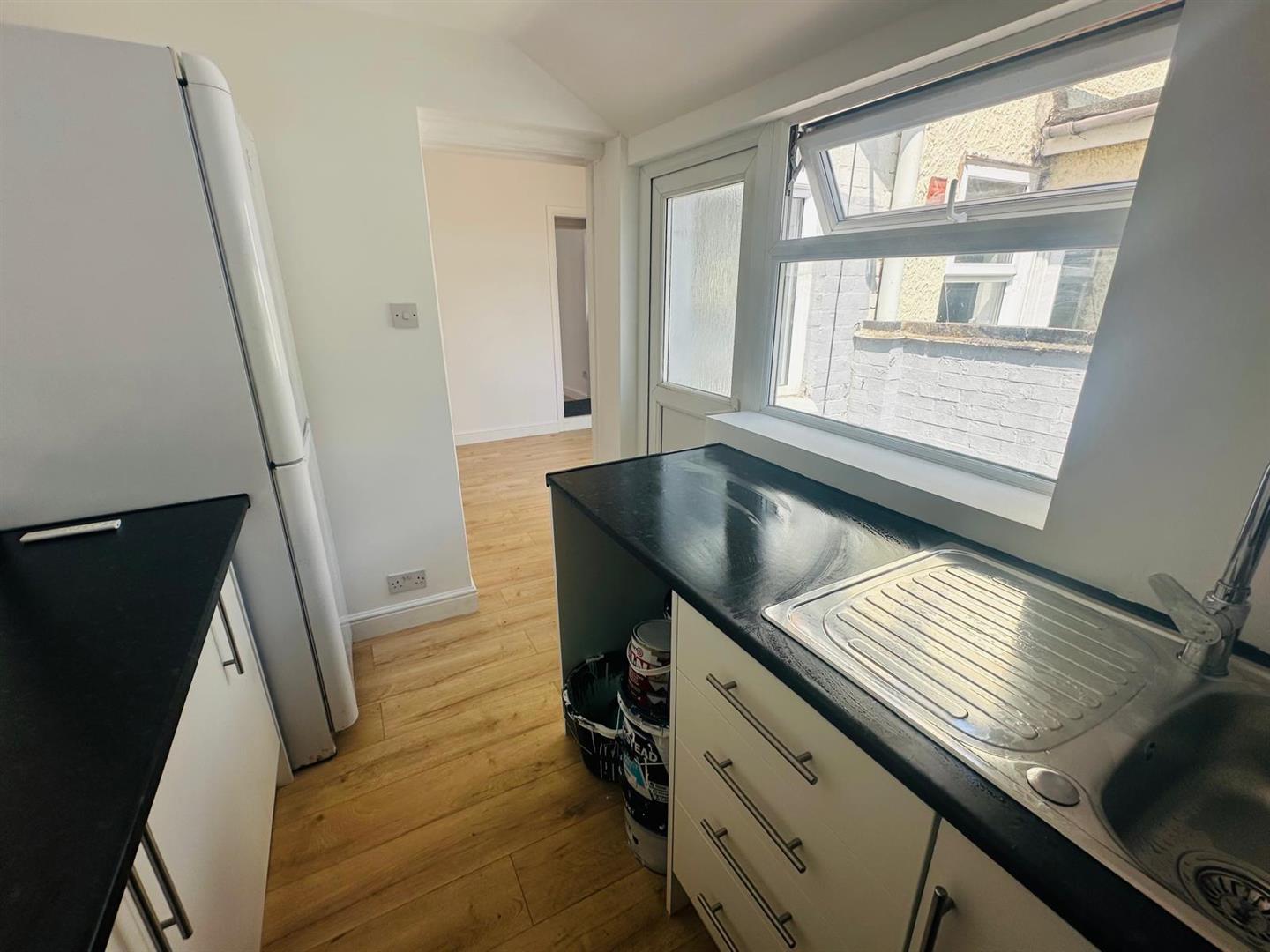 Clifton Road, Stockingford, CV10 8BJ