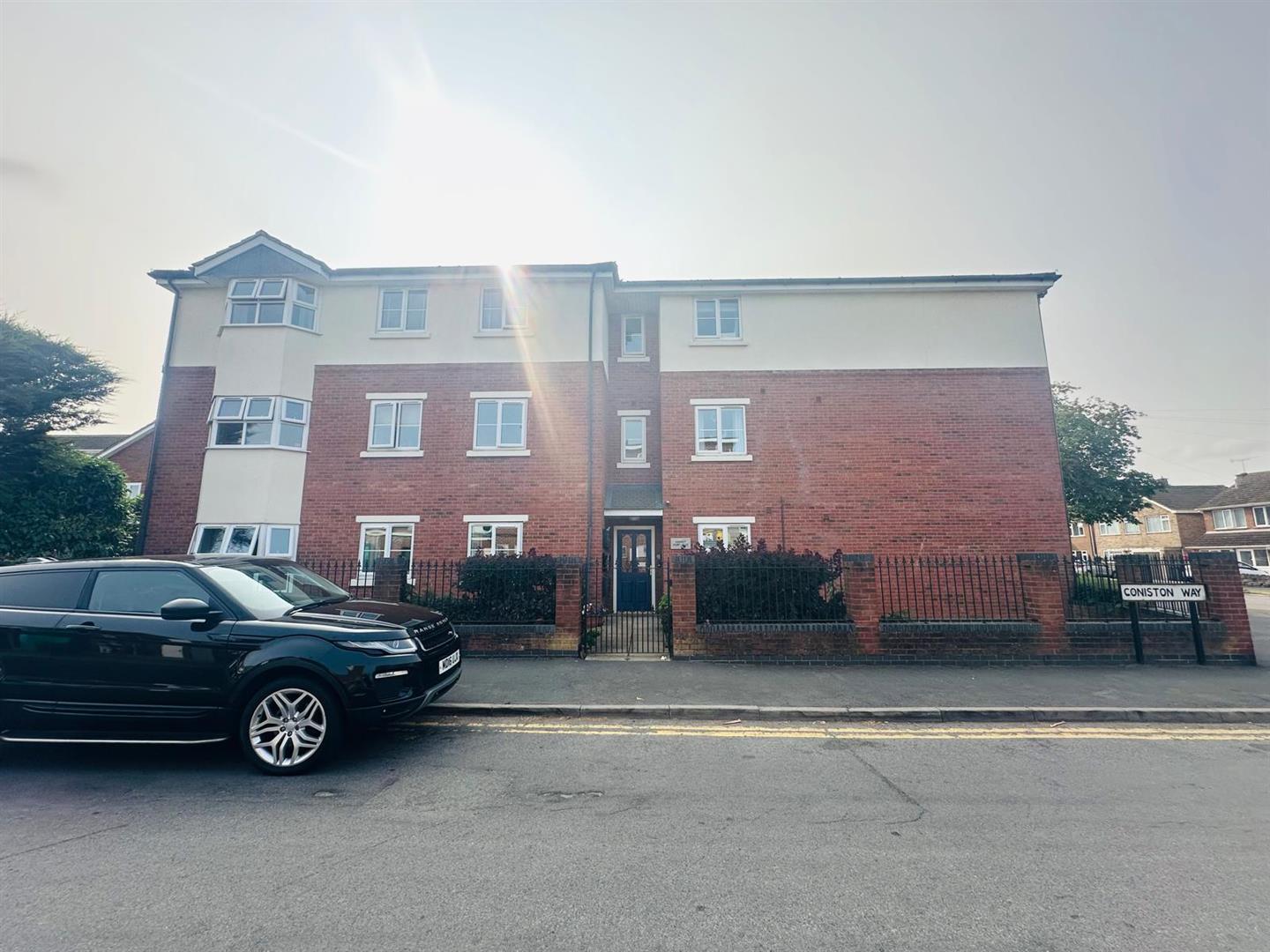St. Nicolas Park Drive, Nuneaton, CV11 6DY