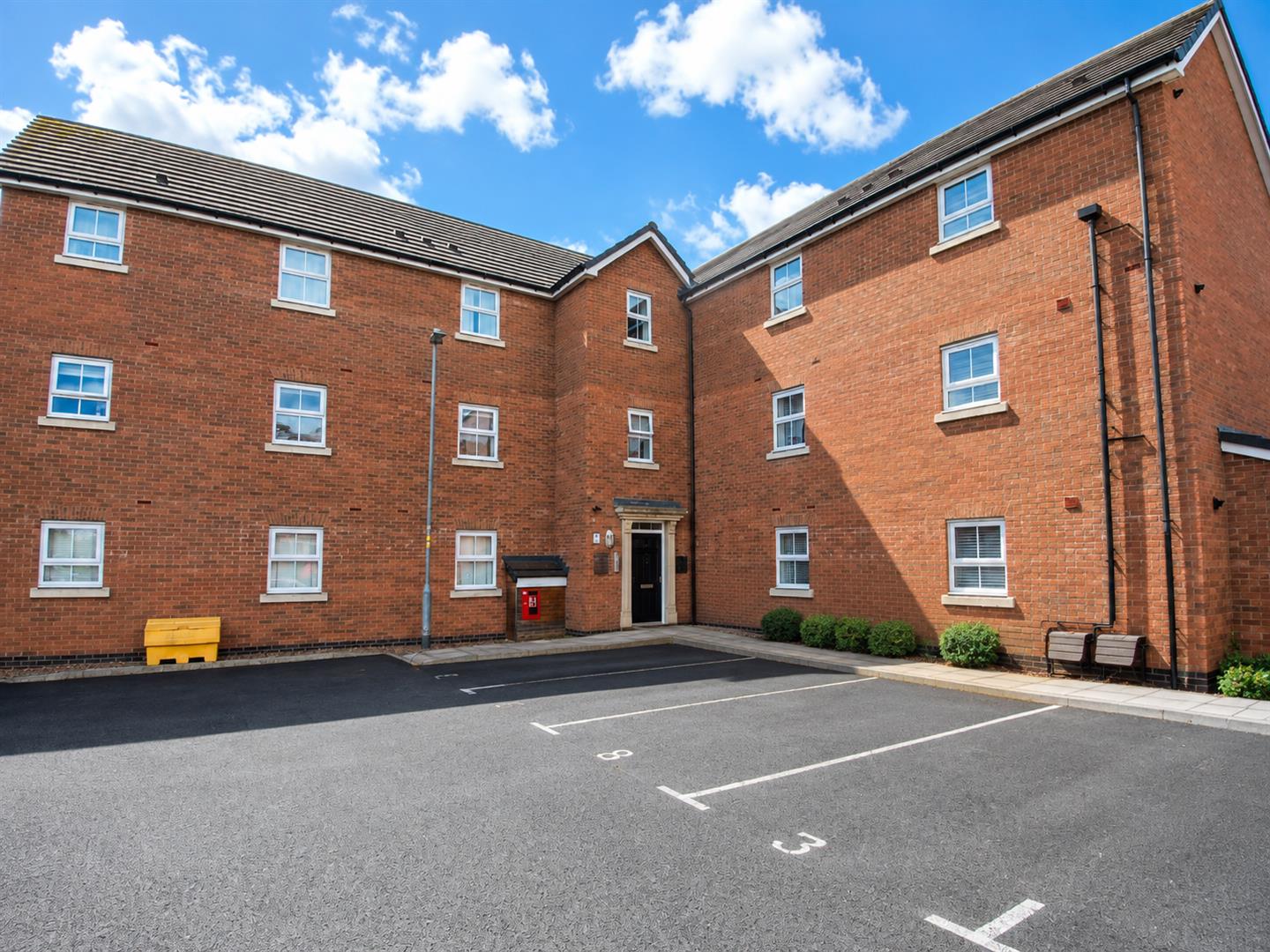 Dragonfly Court, Nuneaton, CV10 9BF