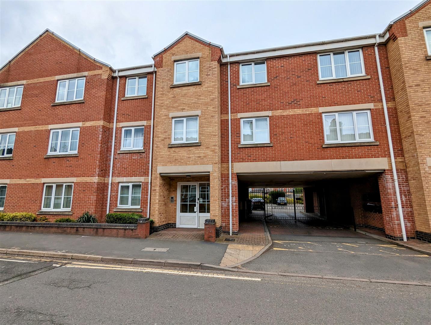 Childes Court, Nuneaton, CV11 5SQ
