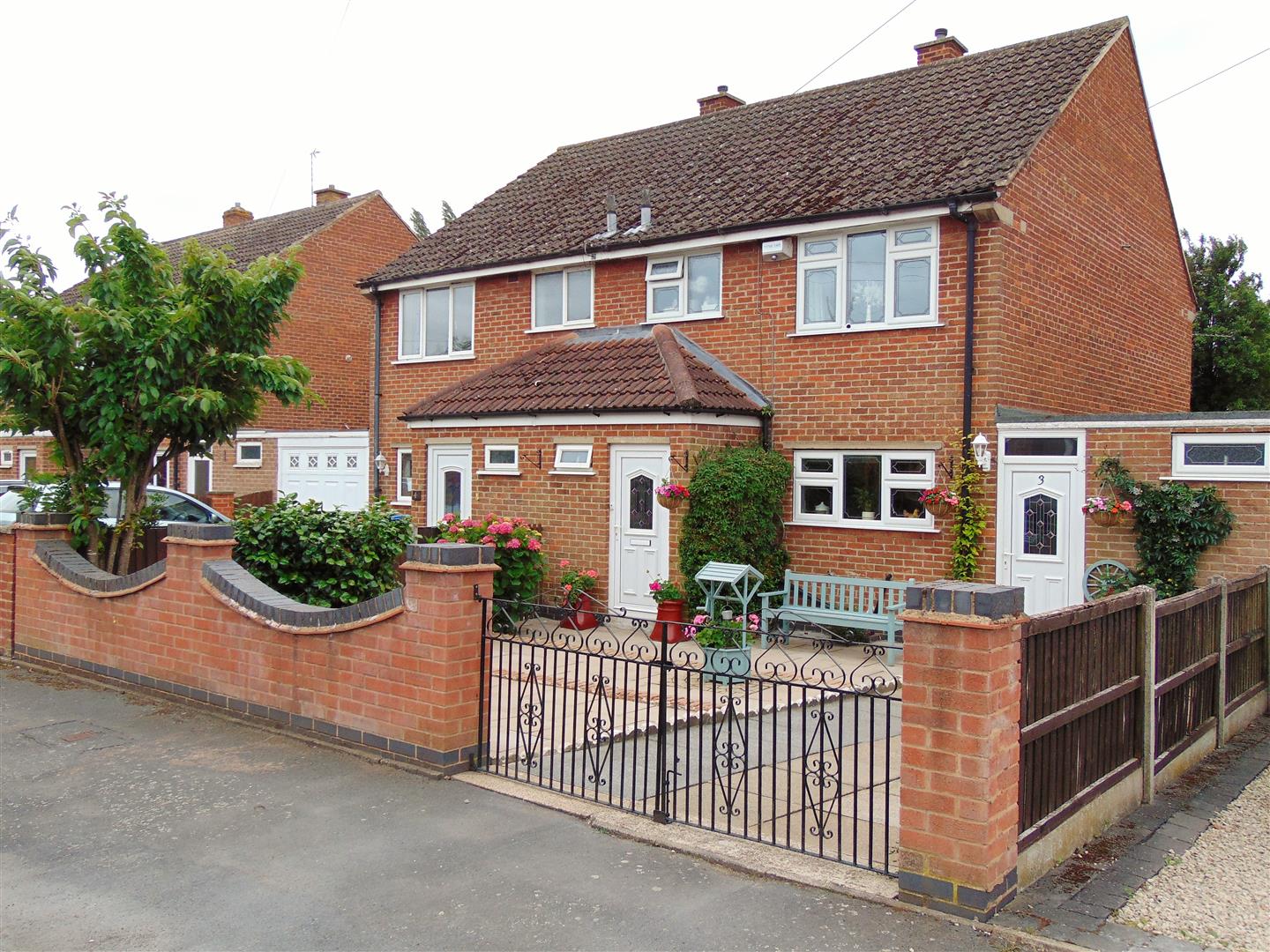 Property in Riverside Close, Sheepy Magna, Leicestershire, CV9 3RU