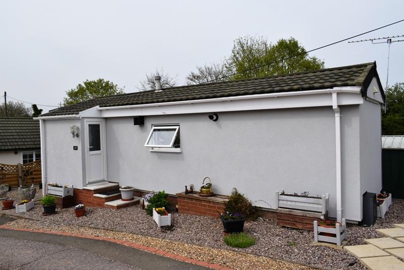 Property in Mill Farm Park, Bulkington Bedworth, Bulkington, CV12 9SE