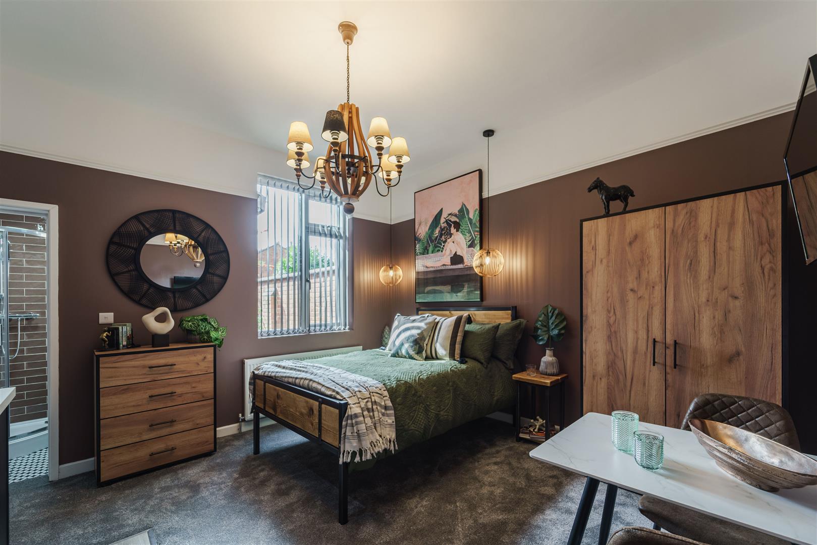 Holyhead Road, Spon End, CV1 3AA