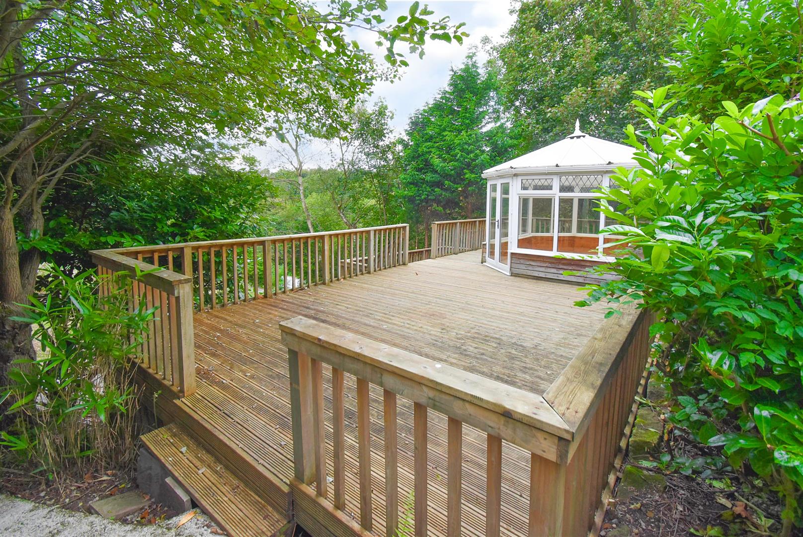 Property in Brookhouse Lane, Congleton, Cheshire, CW12 3QS