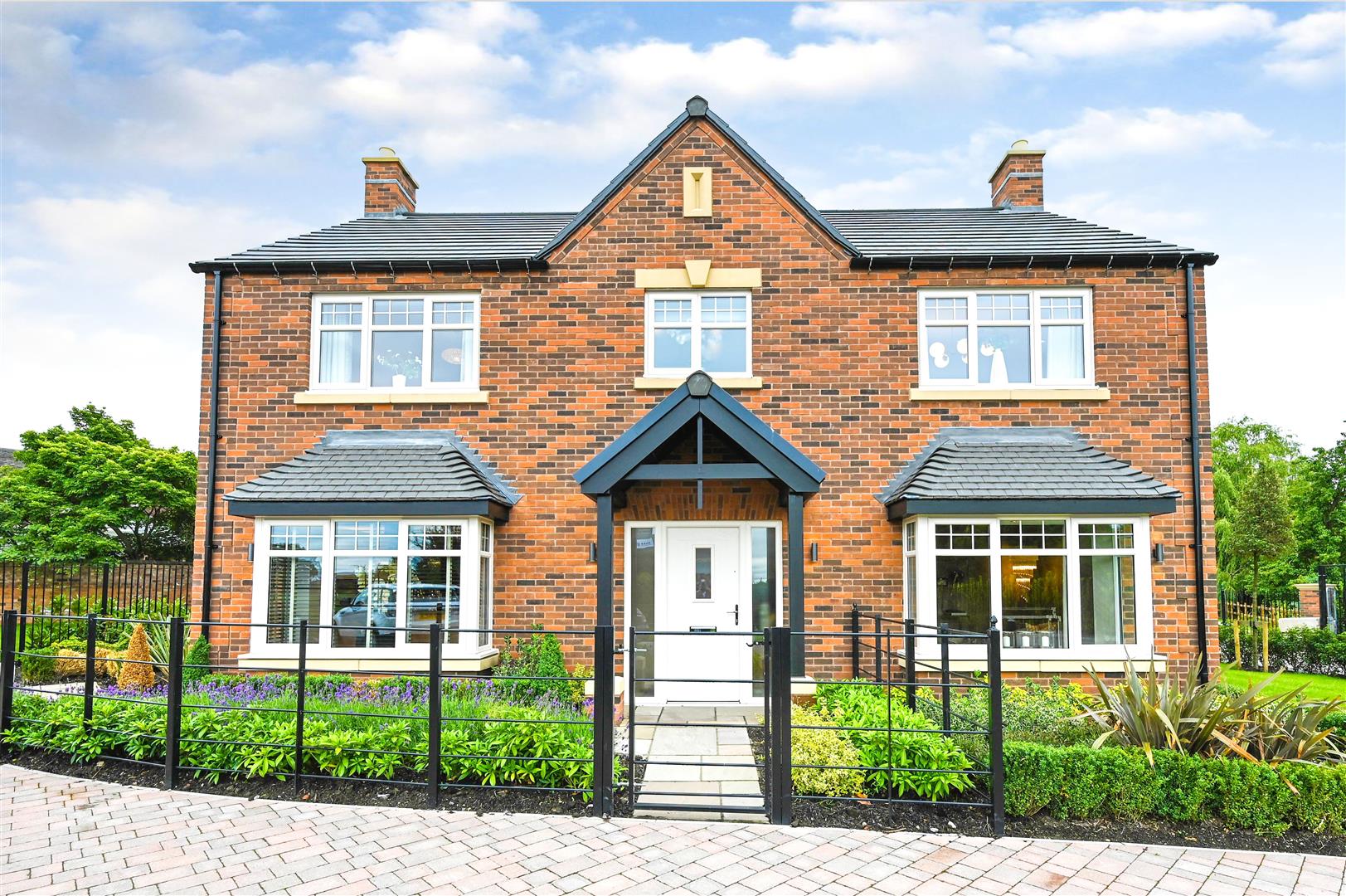 Property in Hassall Road, Winterley, Sandbach, Cheshire, CW11 4RJ