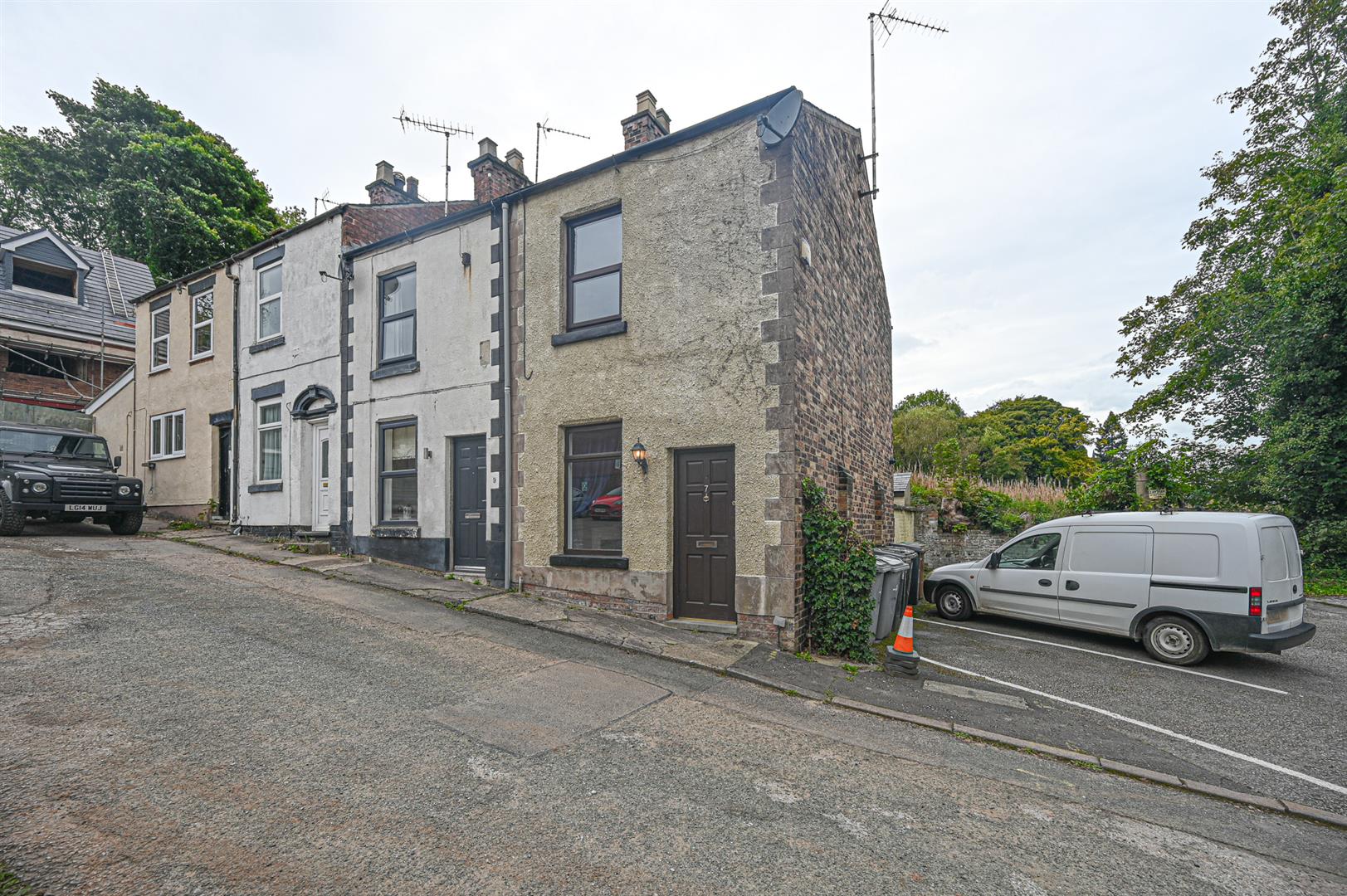 Estate Agents Congleton, Cheshire Chris Hamriding