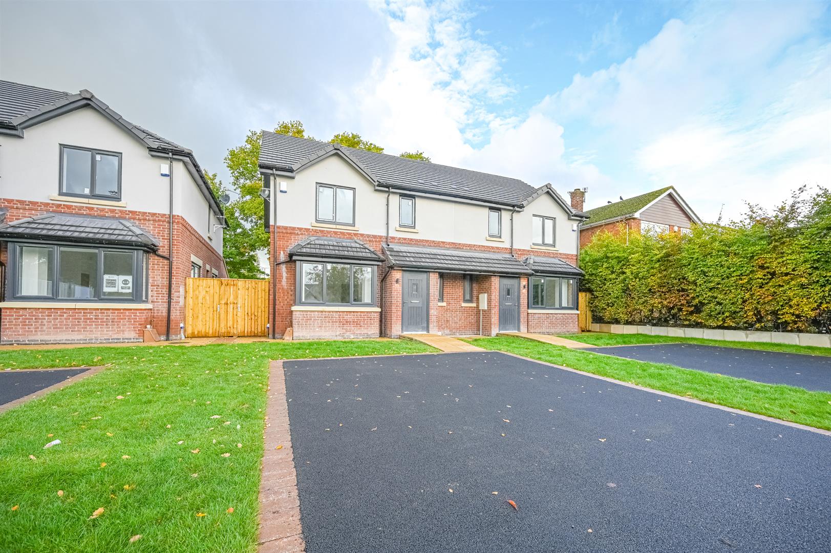 Property in Delamere Road, West Heath, Congleton, Cheshire, CW12 4PA