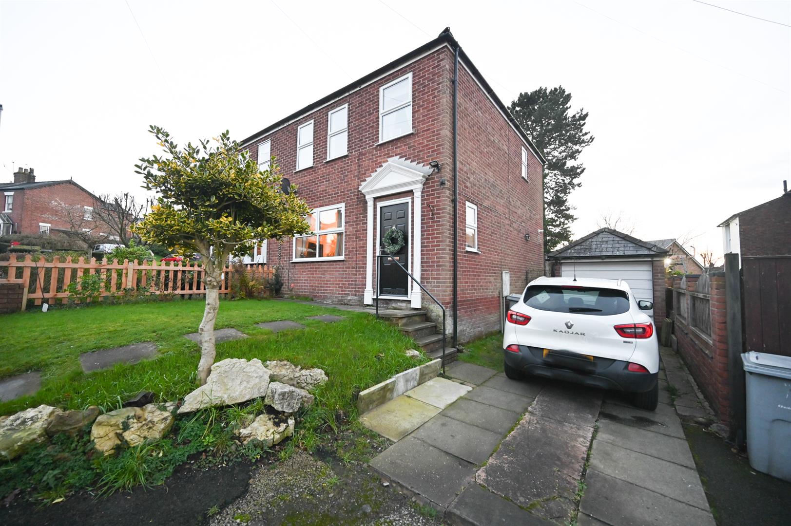 Estate Agents Congleton, Cheshire Chris Hamriding