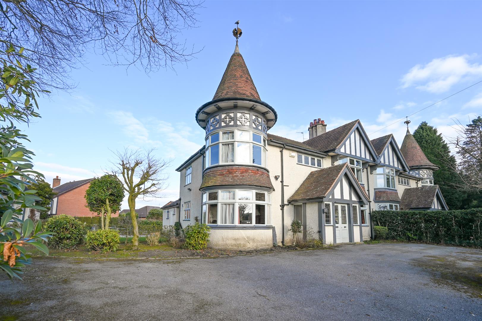 Property in Park Lane, Congleton, Cheshire, CW12 3DD