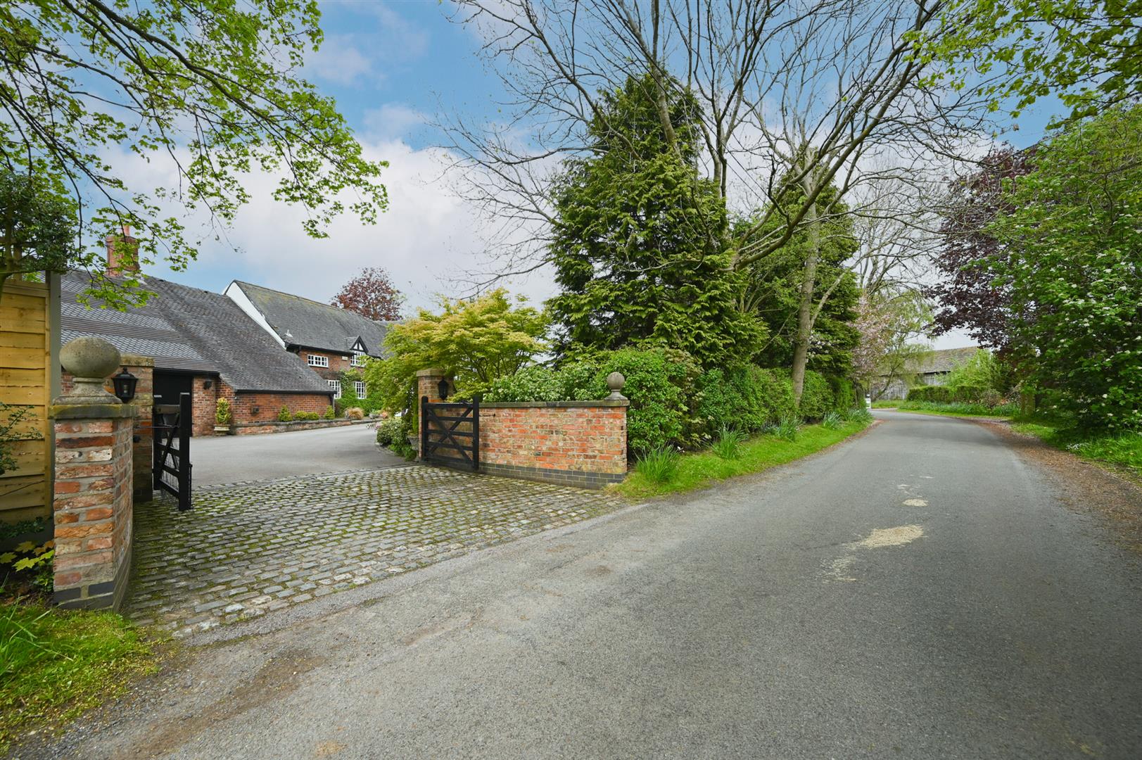 Property in Overton Green, Smallwood, Sandbach, Cheshire, CW11 2UP