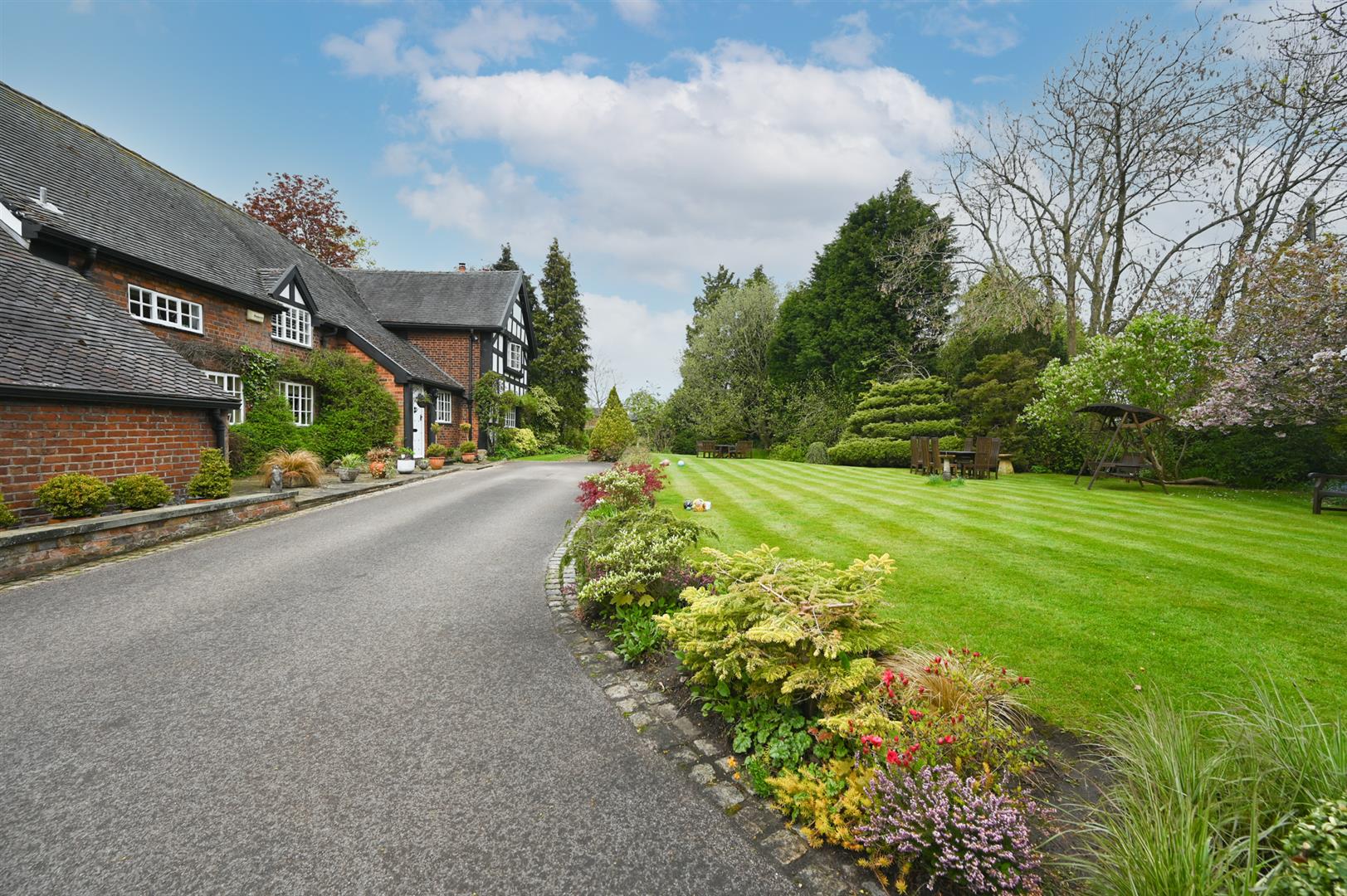 Property in Overton Green, Smallwood, Sandbach, Cheshire, CW11 2UP