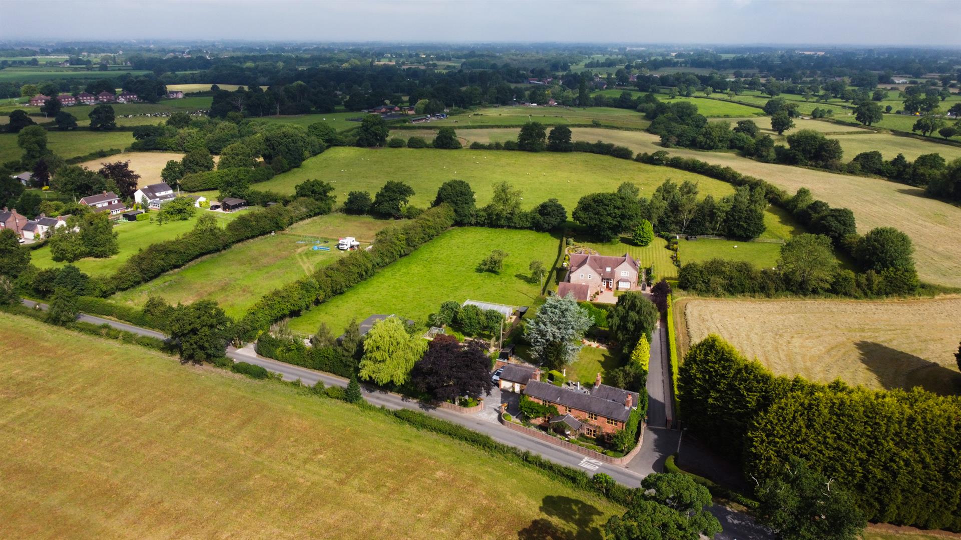 Property in Spen Green, Smallwood, Sandbach, Cheshire, CW11 2UZ