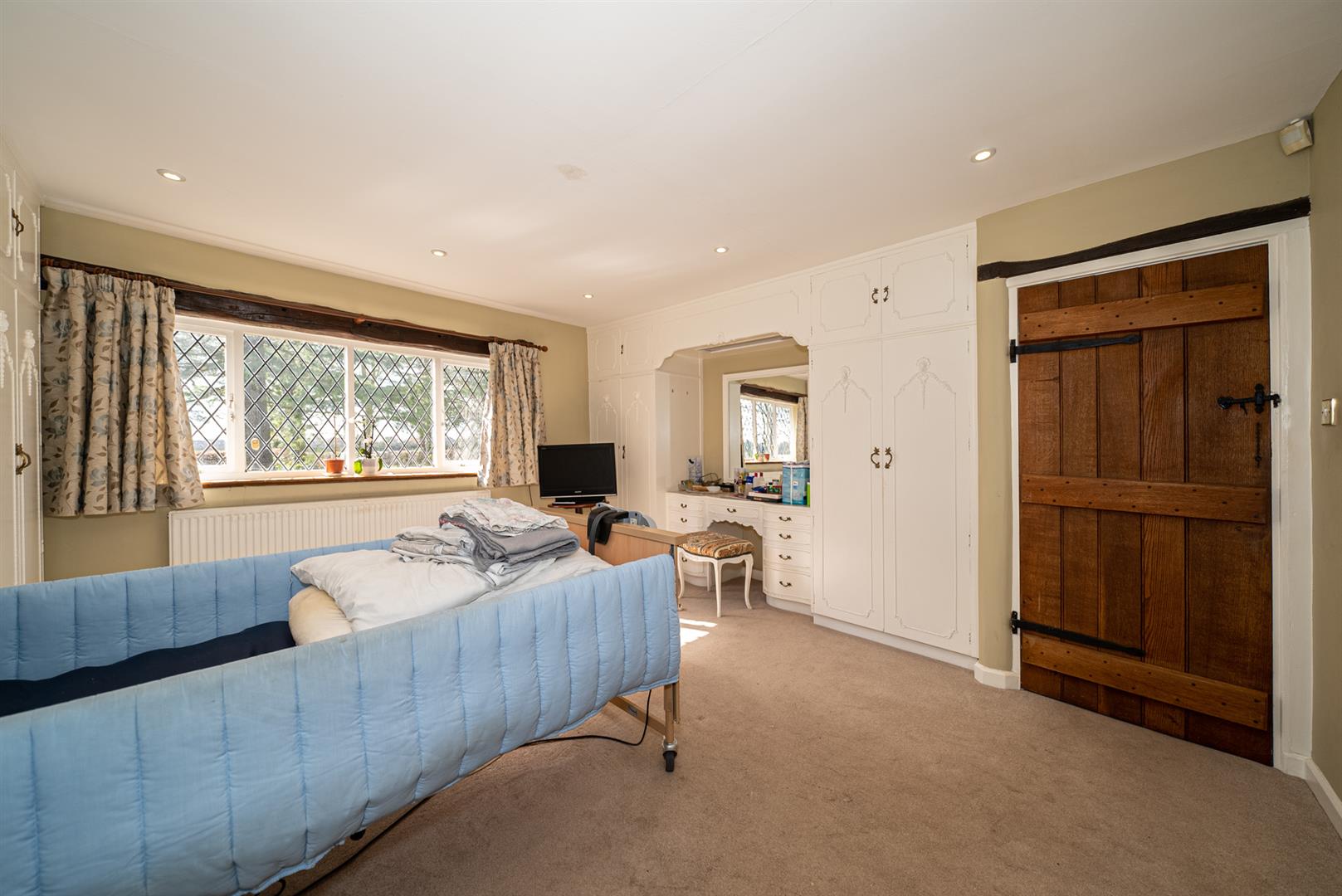 Property in Forty Acre Lane, Kermincham, Cheshire, CW4 8DX