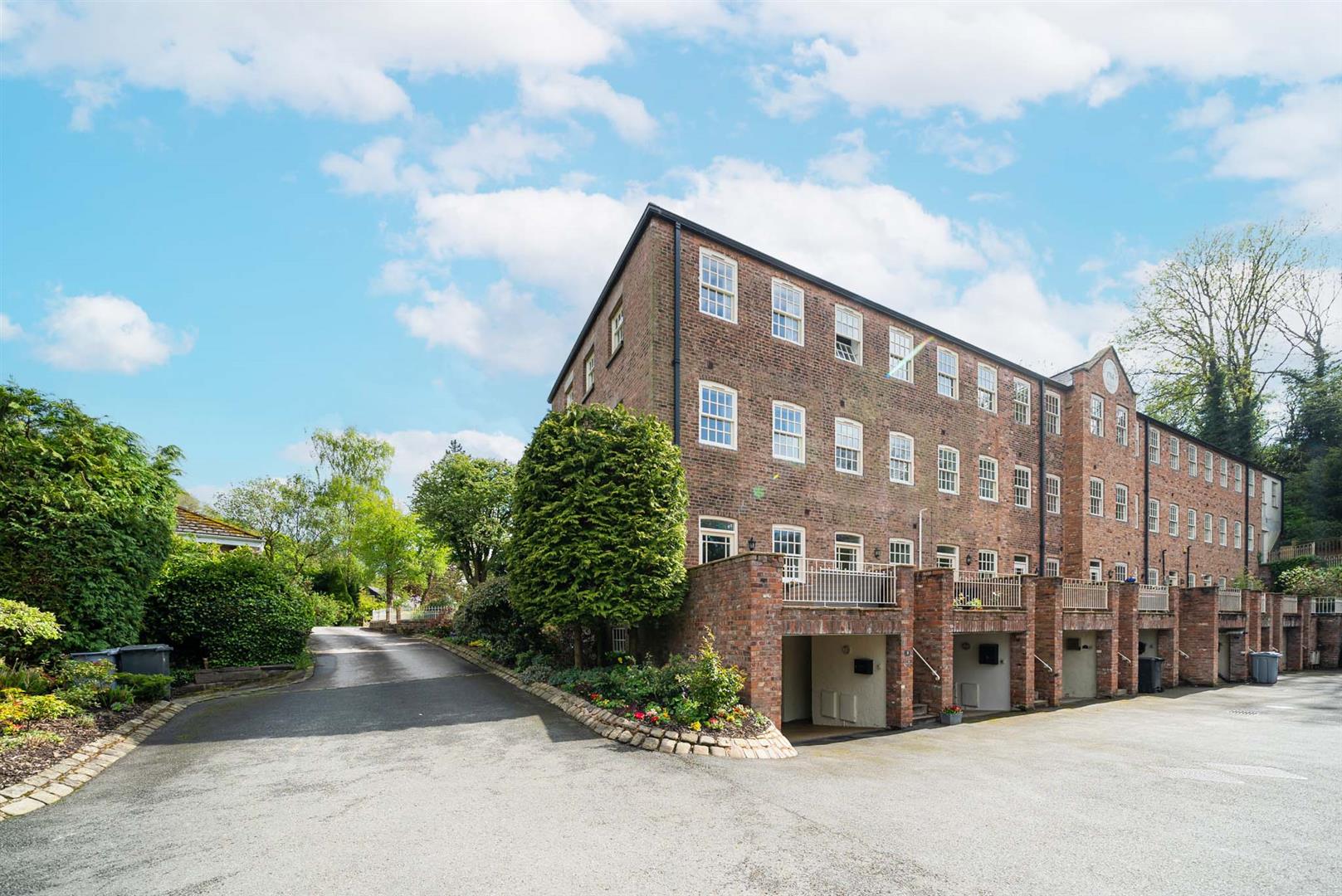 Property in Martins Mill, Wards Lane, Congleton, Cheshire, CW12 3LN