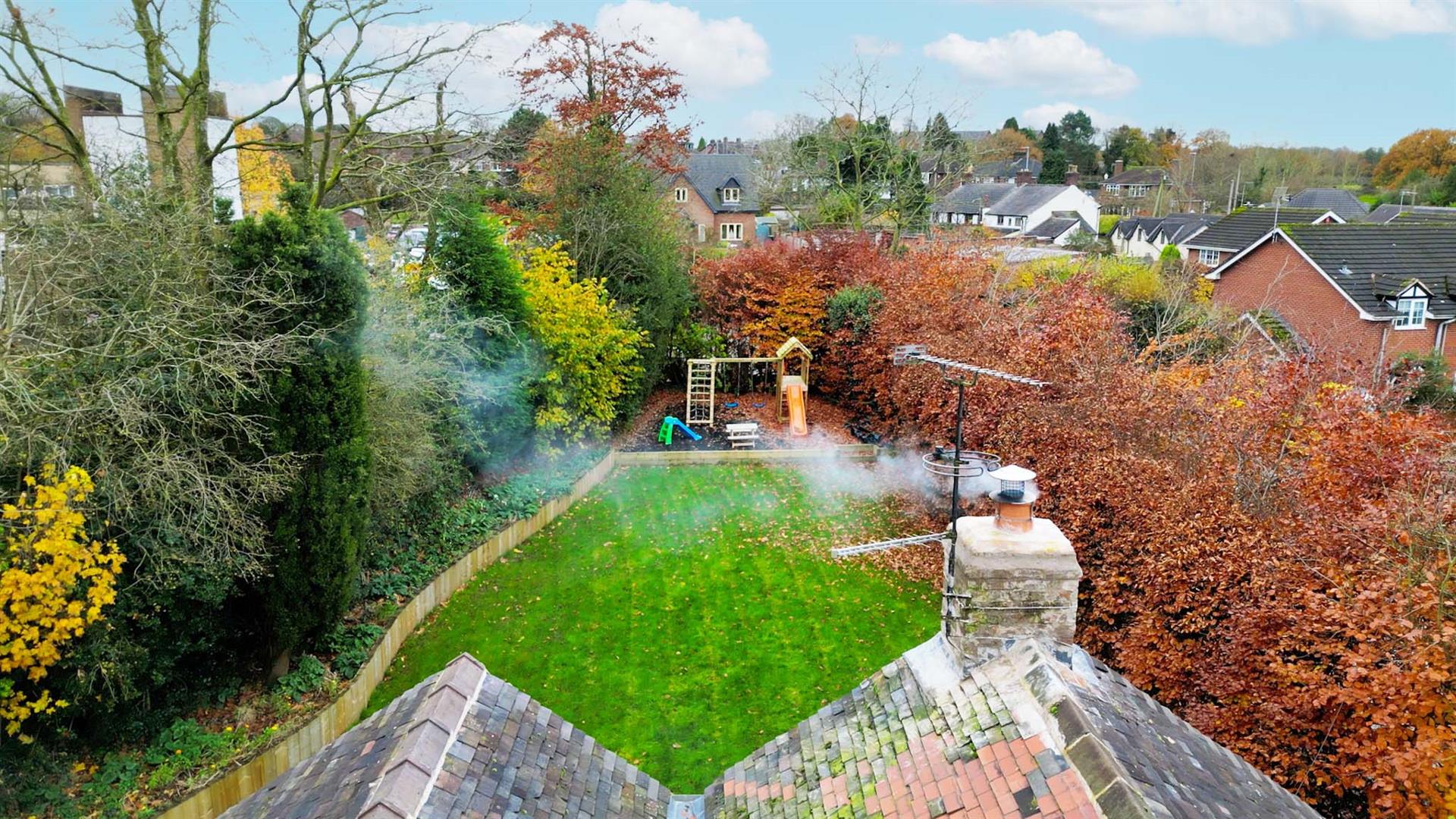 Property in Congleton Road North, Scholar Green, Staffordshire, ST7 3HF