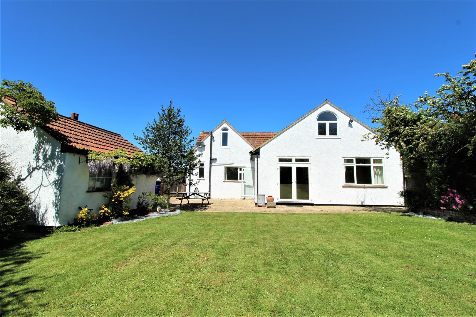 Property in Queenborough Road, Halfway, Minster On Sea, Kent, ME12 3DF