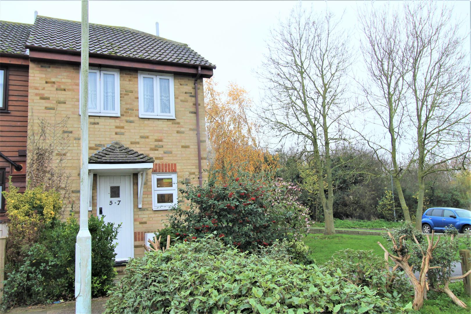 Property in Anne Boleyn Close, Eastchurch, Sheerness, Kent, ME12 4DT