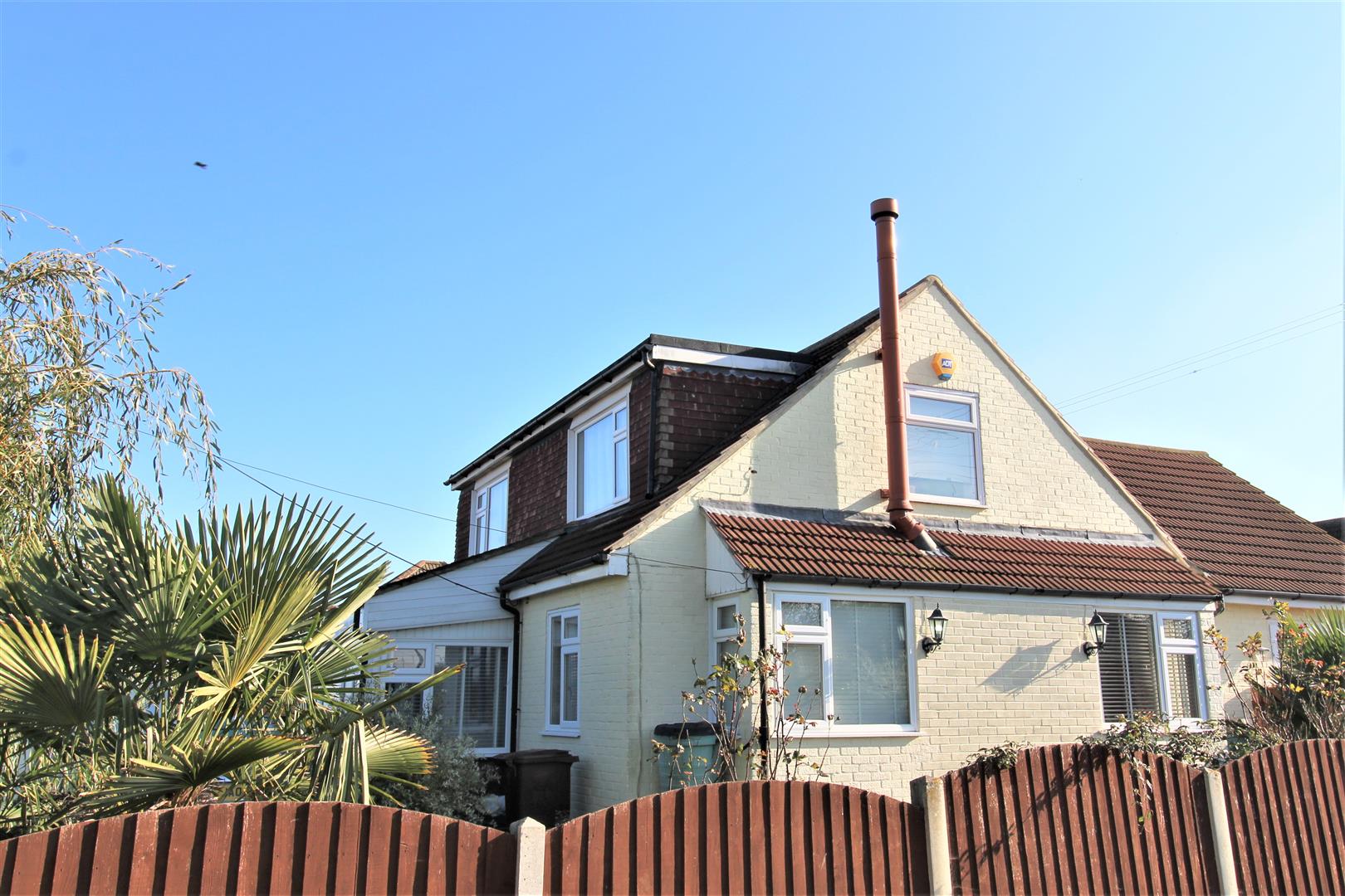 Property in Mustards Road, Bay View , Isle of Sheppey, Kent, ME12 4AN