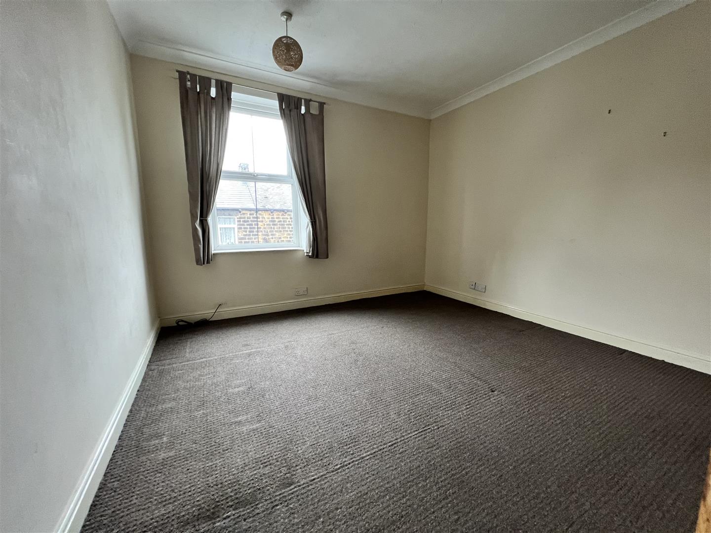 Property in Hope Street, Barnsley, Barnsley, S75