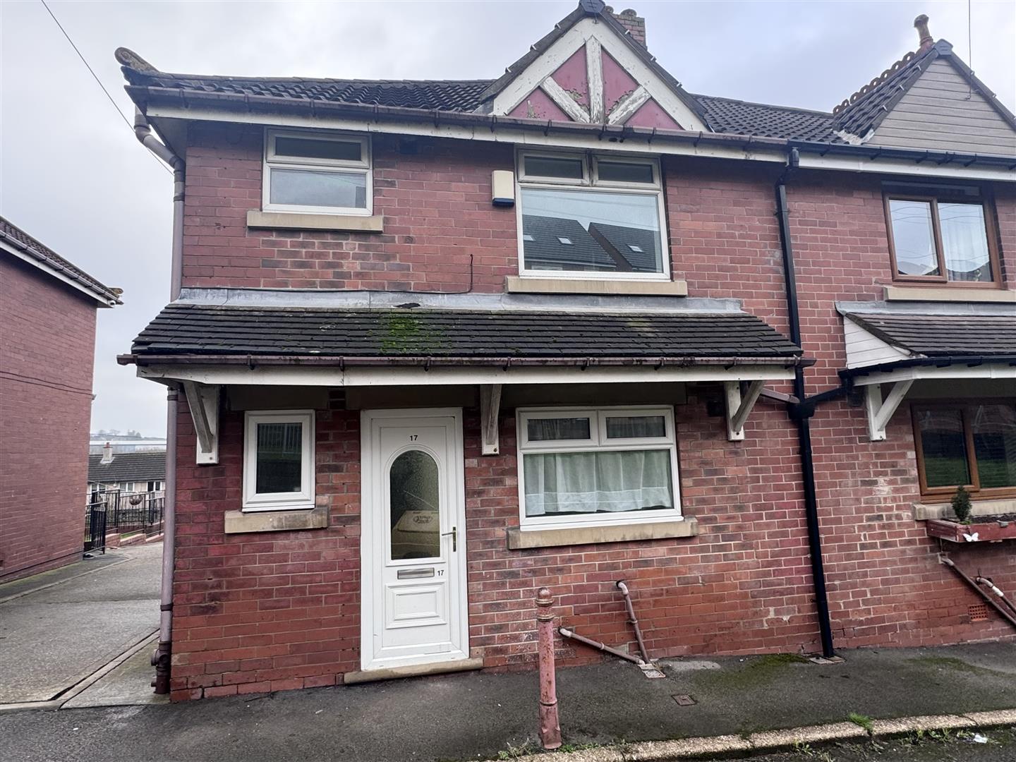 Worsbrough Road, Blacker Hill, Barnsley, S74