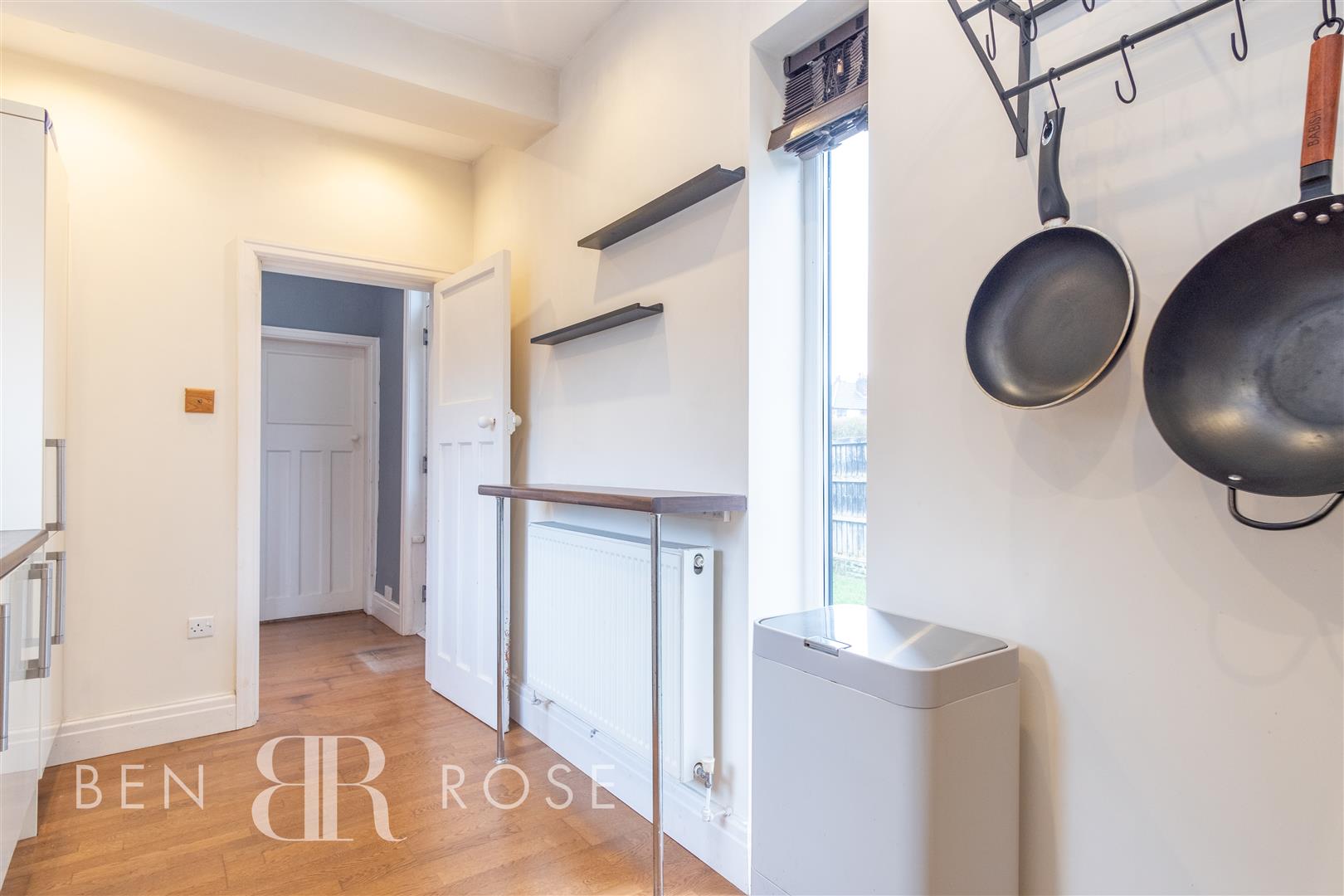 Property in Hawkhurst Road, Penwortham, Preston, PR1 9QR