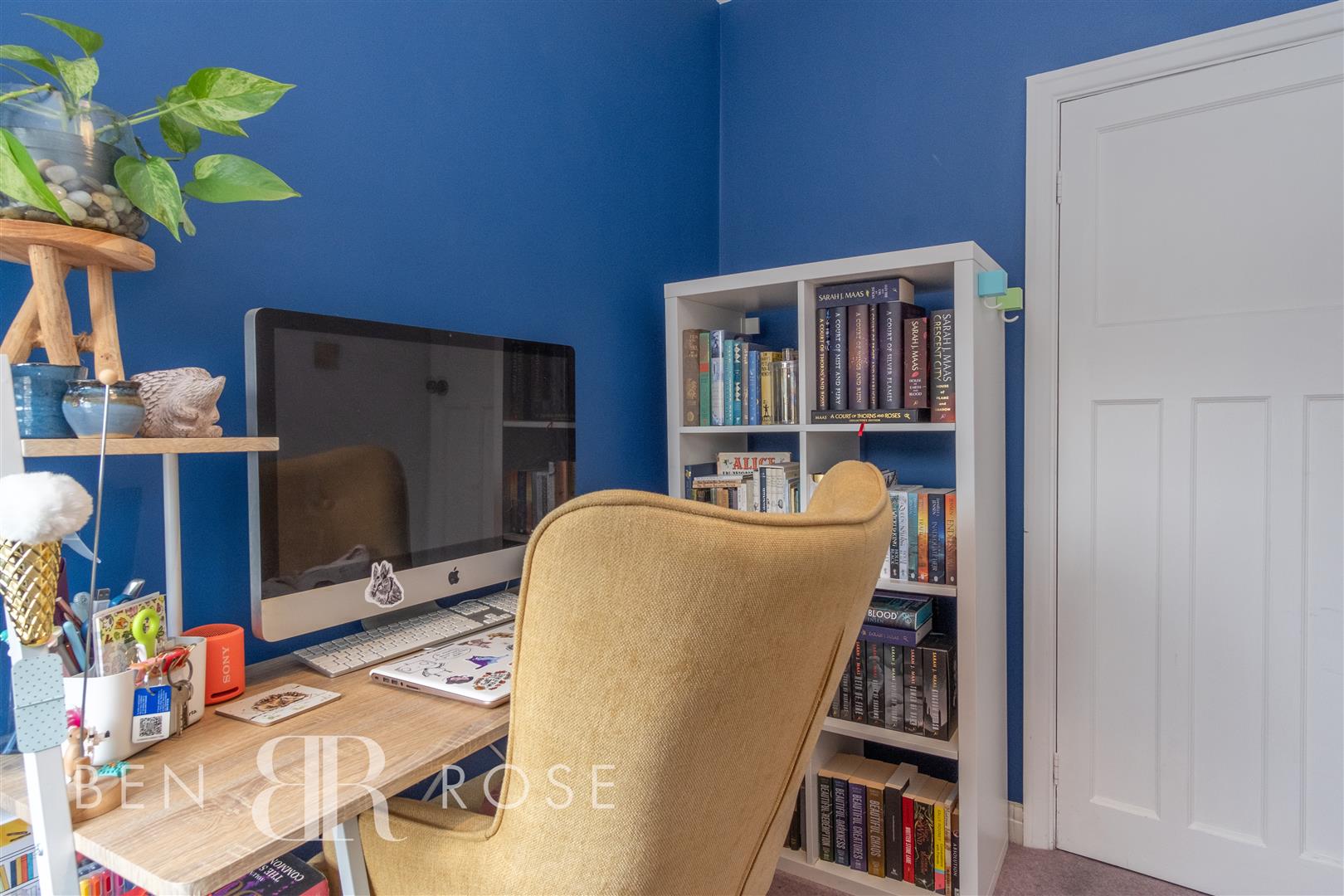 Property in Hawkhurst Road, Penwortham, Preston, PR1 9QR