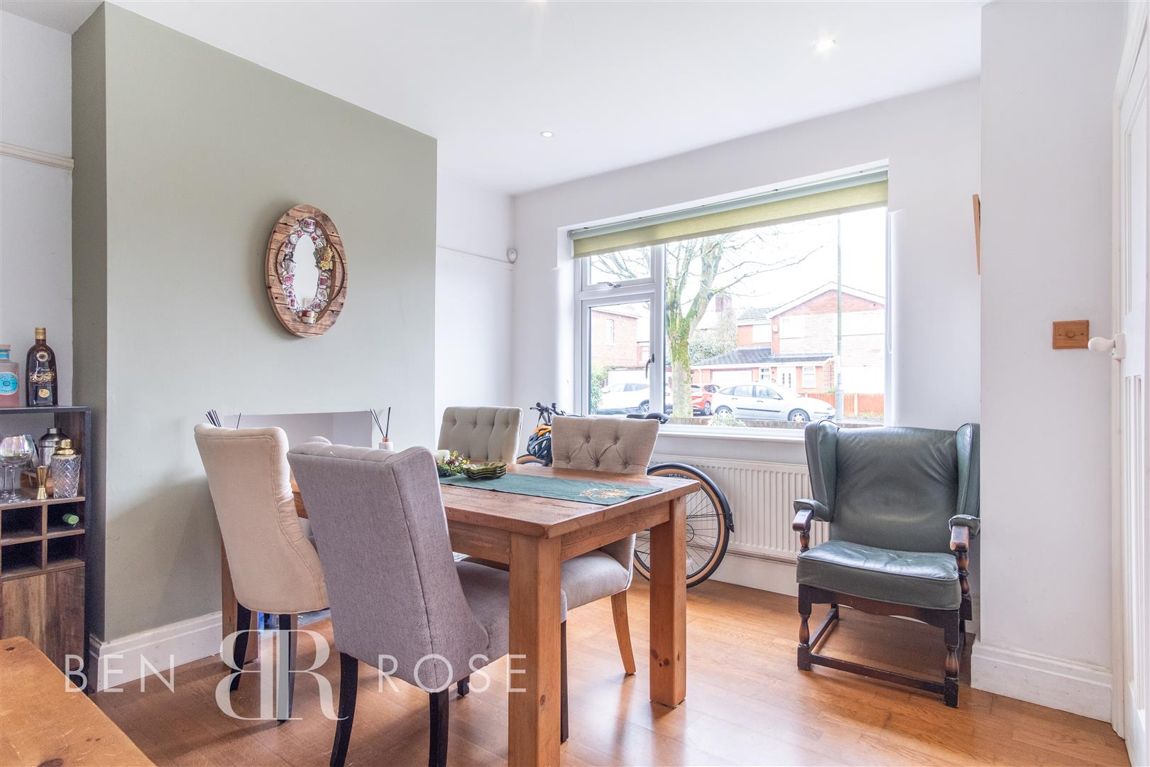 Property in Hawkhurst Road, Penwortham, Preston, PR1 9QR