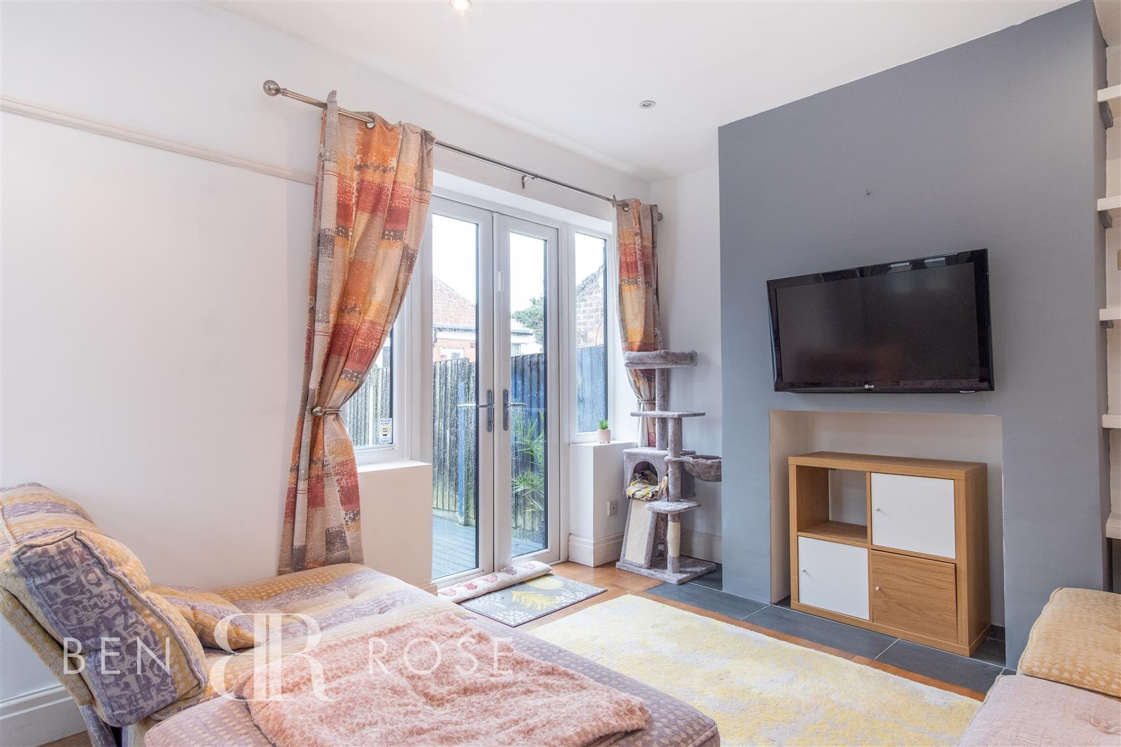 Property in Hawkhurst Road, Penwortham, Preston, PR1 9QR