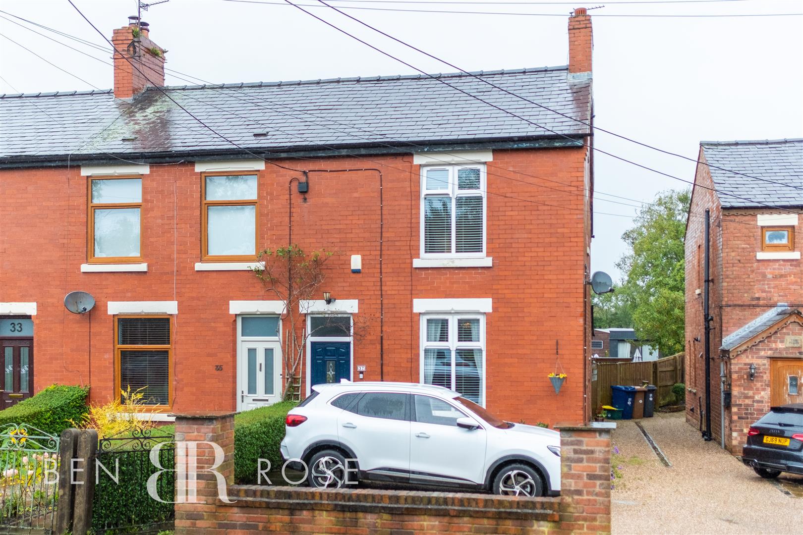 Property in Chapel Lane, Longton, Preston, PR4 5WA