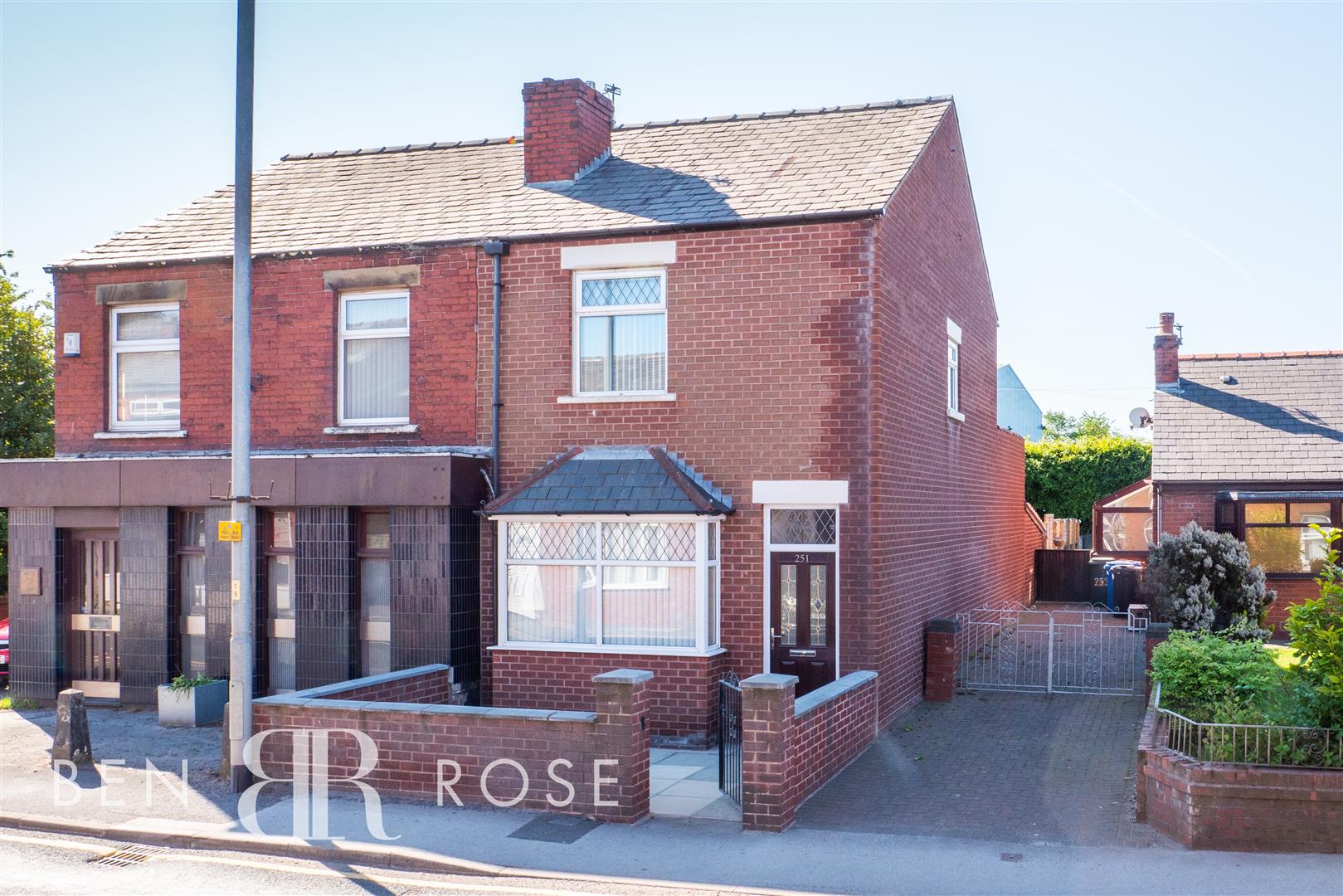 Property in Spendmore Lane, Coppull, Chorley, Lancashire, PR7 5DF