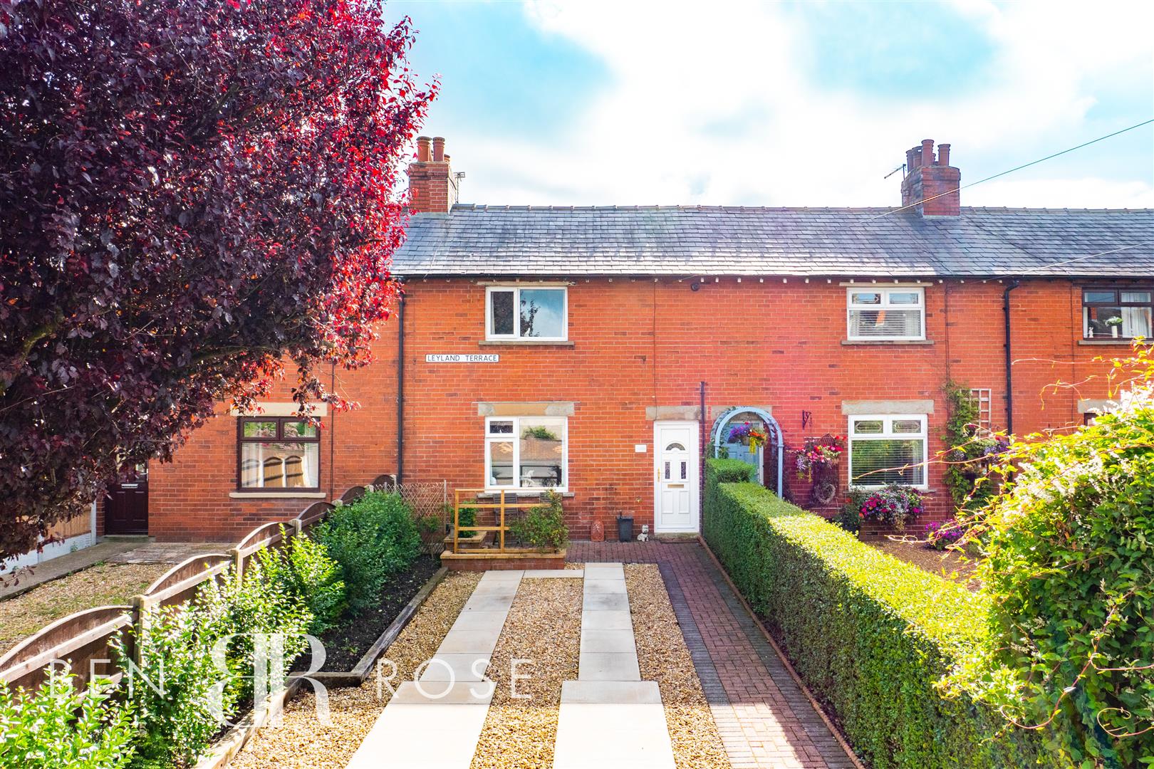 Property in Preston Road, Coppull, Chorley, Lancashire, PR7 5DR