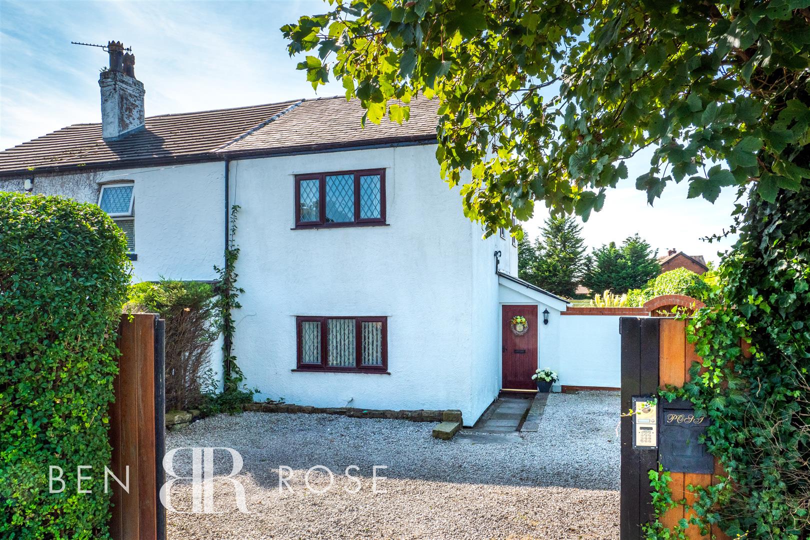 Property in Southport Road, Scarisbrick, Southport, Merseyside, PR8 5JG