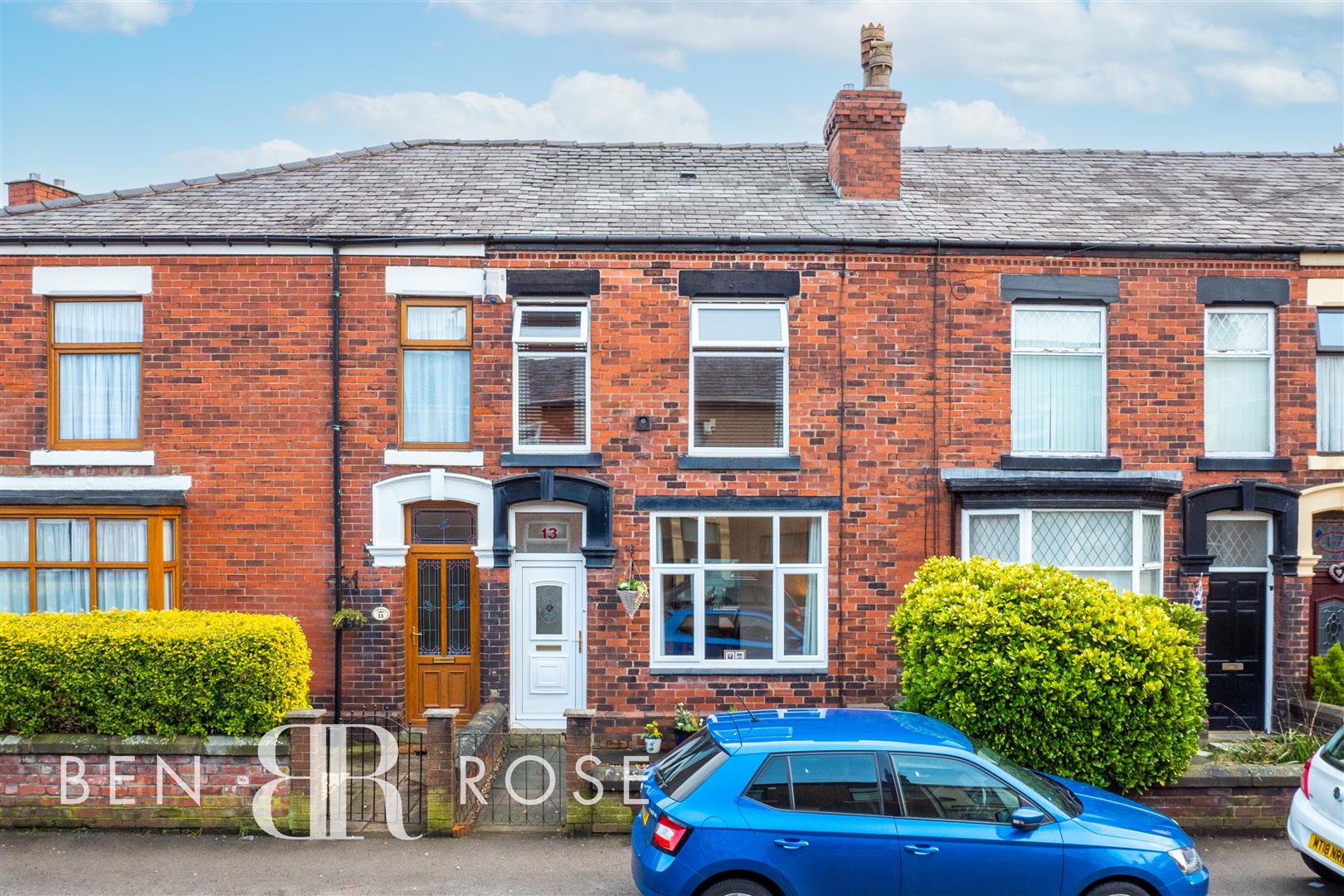 Property in Pilling Lane, Chorley, Lancashire, PR7 3ER