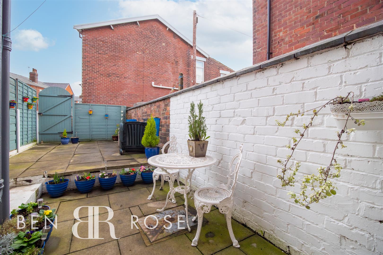 Property in Pilling Lane, Chorley, Lancashire, PR7 3ER