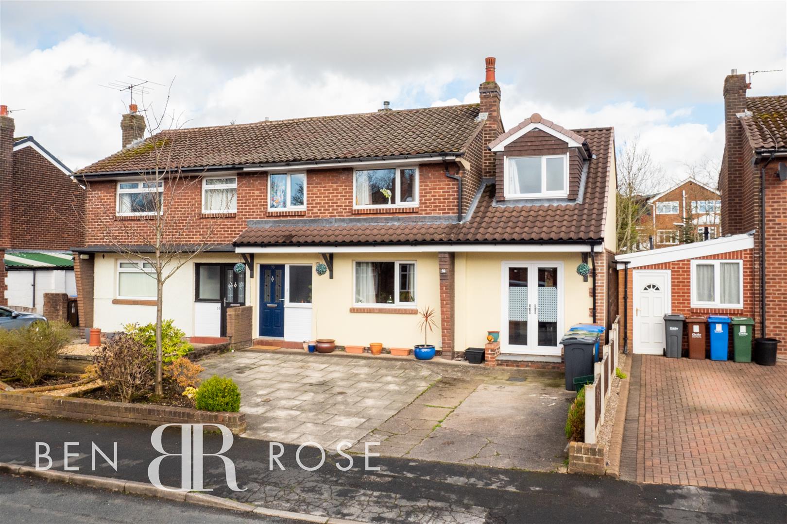 Property in Millfield Road, Chorley, Lancashire, PR7 1RE