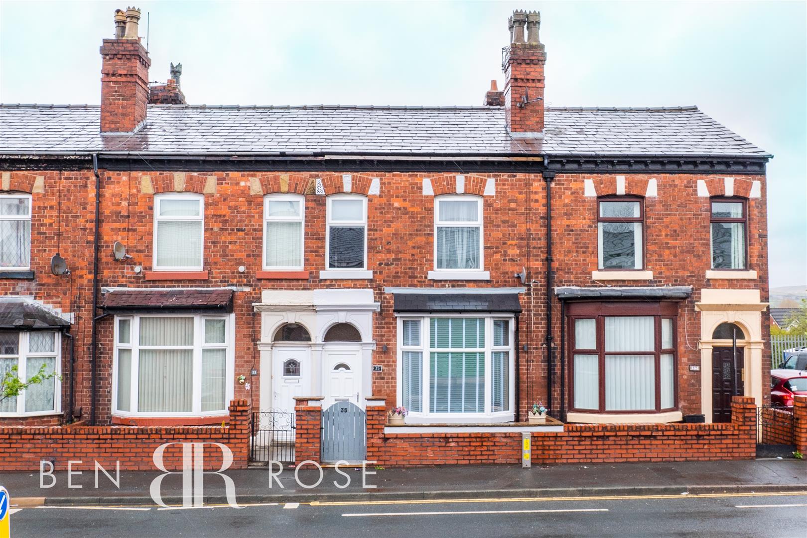 Property in Bolton Road, Chorley, Lancashire, PR7 3AU