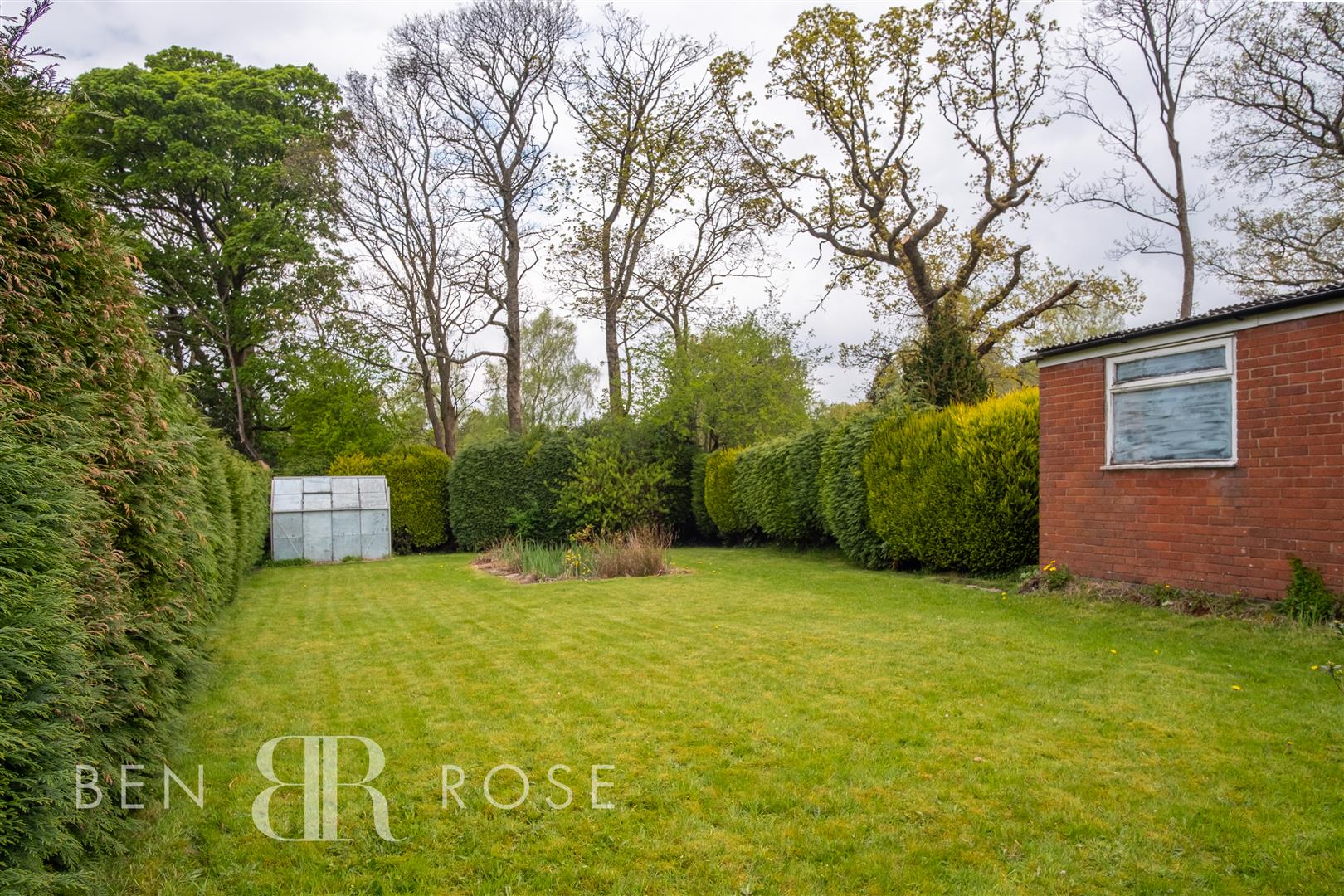 Property in Walgarth Drive, Chorley, Lancashire, PR7 2QN